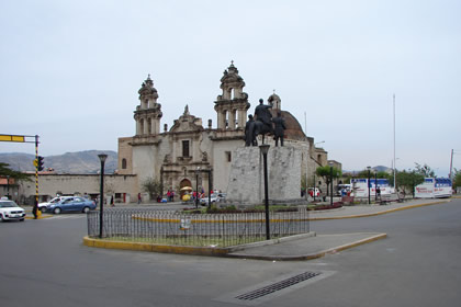 AVENIDA EL MAESTRO 01