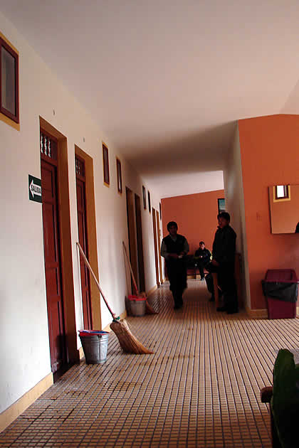 BANOS DEL INCA SERVICIO PREFERENCIAL 04