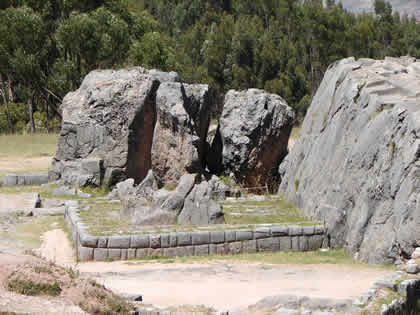 COMPLEJO ARQUEOLOGICO QENKO, QUENCO O KENKO 04