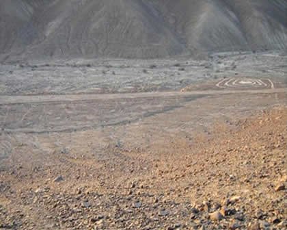 GEOGLIFO DE LA PE�A 02